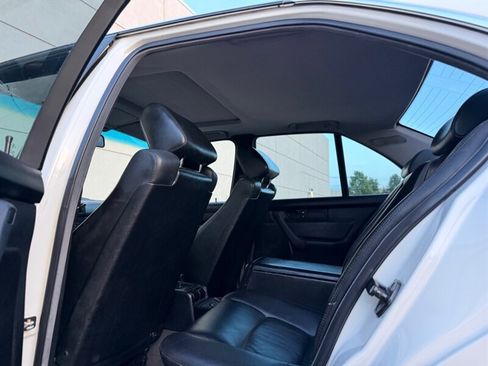 Used 1991 BMW M5 RWD image 30