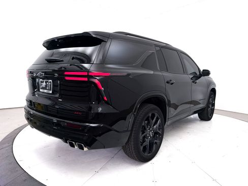 Used 2024 Chevrolet Traverse RS FWD image 19