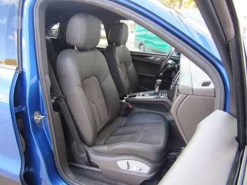 Used 2018 Porsche Macan image 22