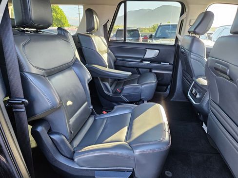 Used 2025 Ford Expedition Max Active AWD/4WD image 33