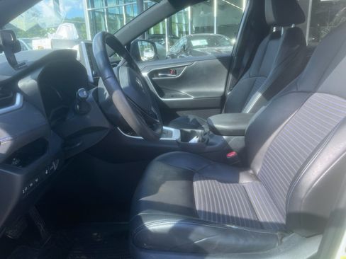 Used 2022 Toyota RAV4 XSE w/ XSE Grade Weather Package AWD/4WD image 4