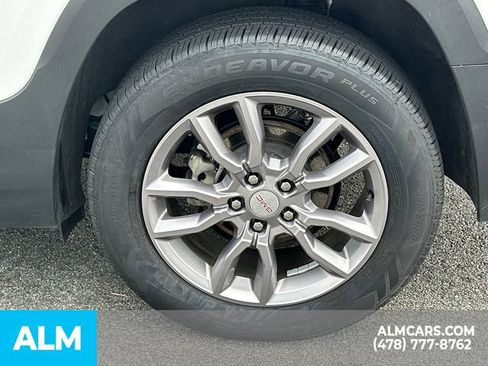 Used 2024 GMC Terrain SLT FWD image 23