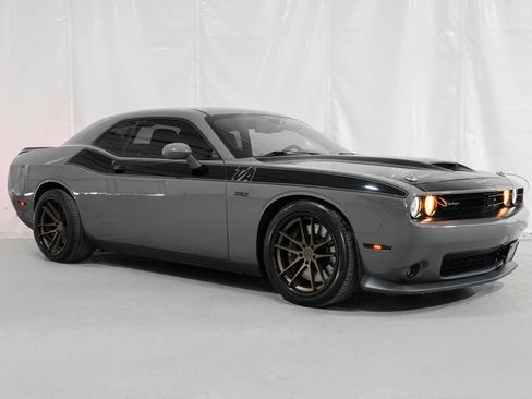 Used 2018 Dodge Challenger T/A RWD image 8