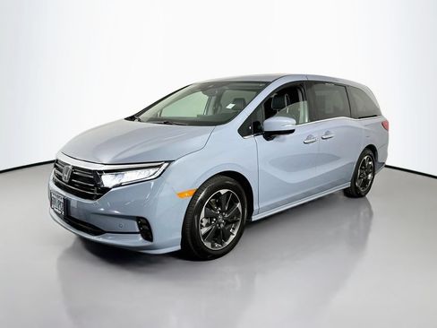 Used 2023 Honda Odyssey Elite image 4