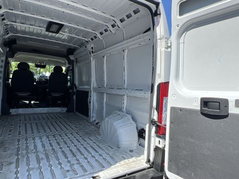 Used 2025 RAM ProMaster 2500 w/ Convenience Group FWD image 24