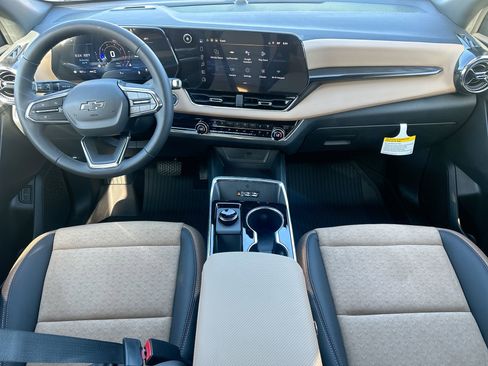 New 2026 Chevrolet Equinox ACTIV w/ Convenience Package III image 12