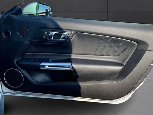 Used 2019 Ford Mustang GT Premium image 16