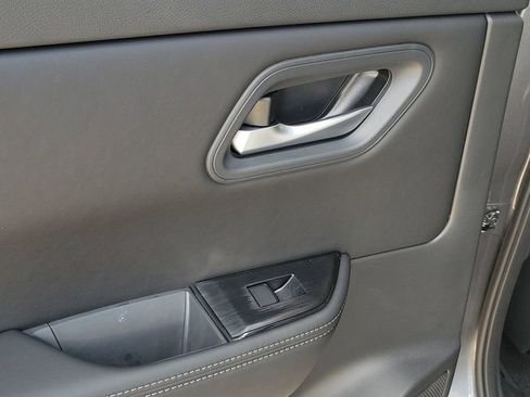 New 2026 Nissan Rogue SV FWD image 13