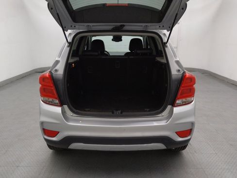 Used 2020 Chevrolet Trax LT w/ LT Convenience Package FWD image 29