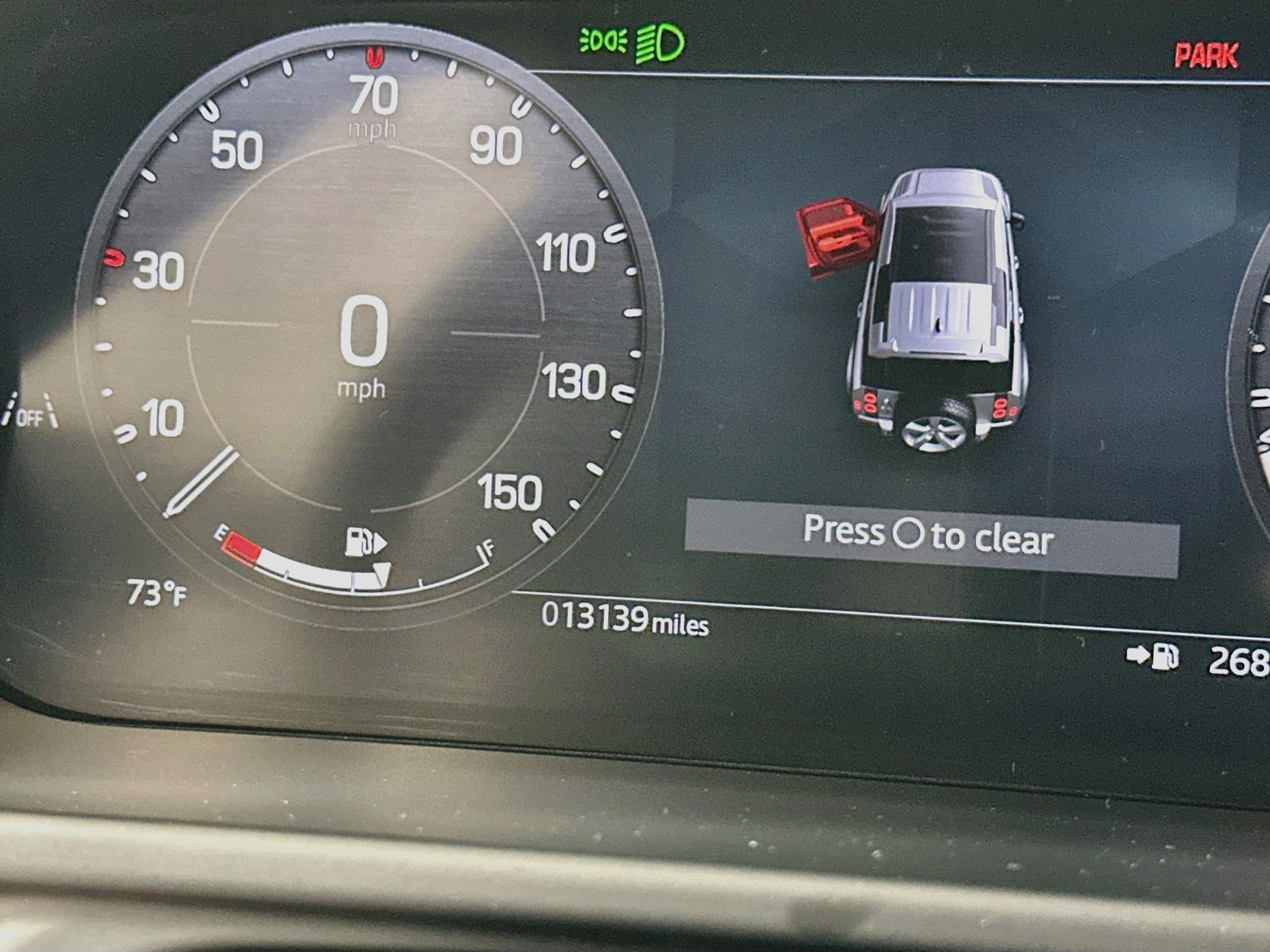 Used 2025 Land Rover Defender 110 X-Dynamic SE AWD/4WD image 12