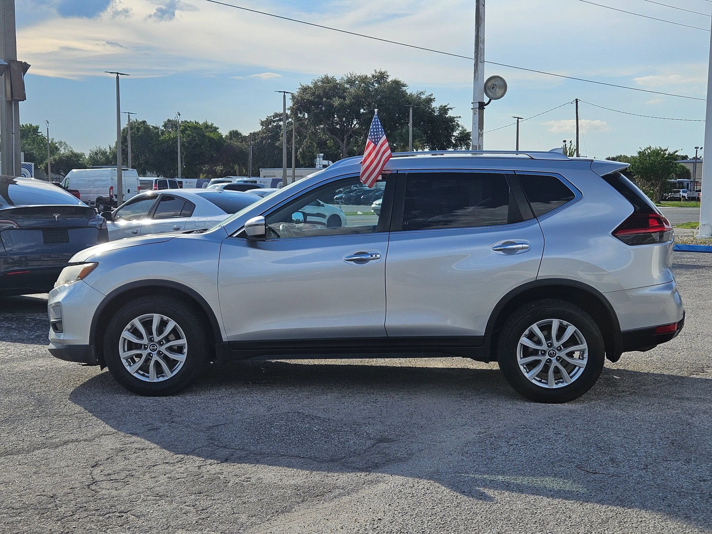 Used 2020 Nissan Rogue SV AWD/4WD image 4