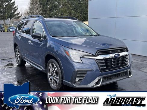 Used 2024 Subaru Ascent Touring image 1