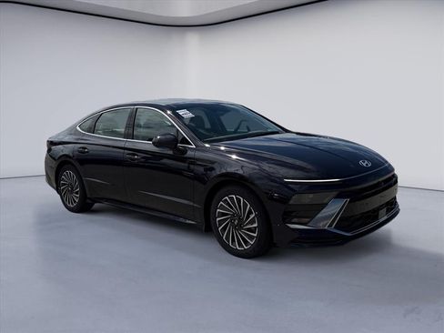New 2026 Hyundai Sonata Limited FWD image 7
