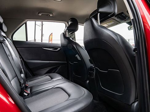 Used 2023 Kia Niro EX FWD image 23