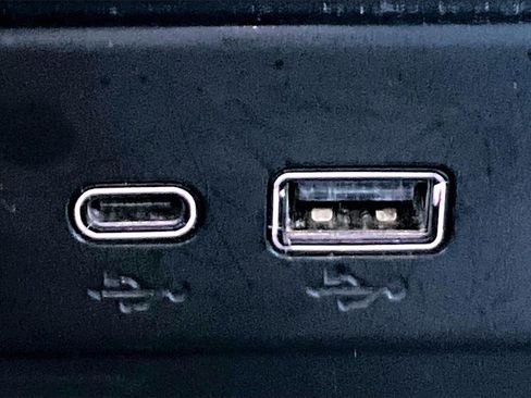 Used 2024 Buick Envision Sport Touring image 32