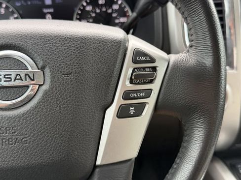 Used 2021 Nissan Titan SV w/ SV Convenience Package RWD image 21