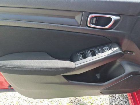 Used 2025 Honda Civic Sport image 11