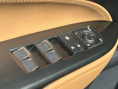 Used 2022 Lexus NX 250 FWD w/ Premium Package image 57