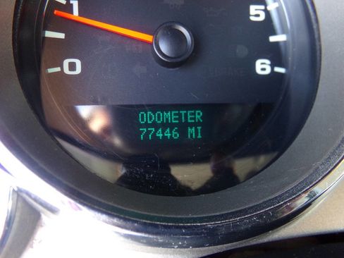 Used 2012 Chevrolet Silverado 3500 W/T w/ Snow Plow Prep Package image 27