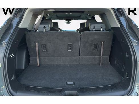 Used 2019 Buick Enclave Essence image 31