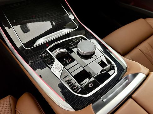New 2025 BMW X7 xDrive40i w/ M Sport Package image 26