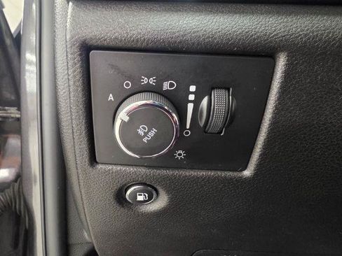 Used 2019 Jeep Grand Cherokee Limited w/ Trailer Tow Group IV AWD/4WD image 14