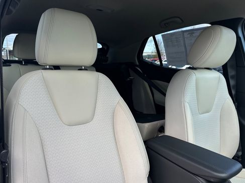 Used 2023 Buick Encore GX Preferred w/ Cold Weather Comfort Package image 17