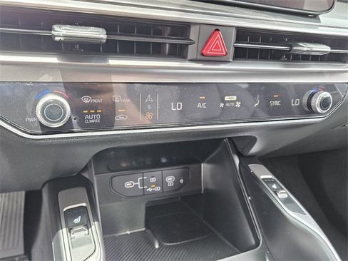 New 2025 Kia Sorento S w/ Panoramic Sunroof Package image 19