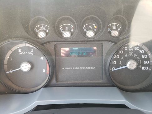 Used 2016 Ford F550 4x4 Regular Cab Super Duty image 26