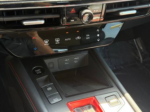 Certified 2025 Nissan Kicks SR AWD/4WD image 28