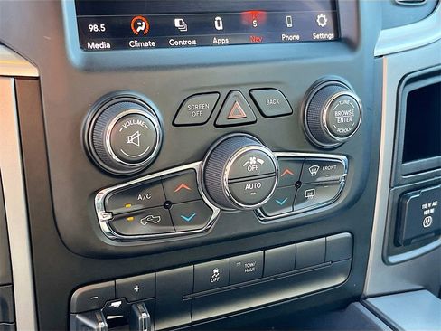 Used 2022 RAM 1500 Classic SLT w/ Electronics Group image 16