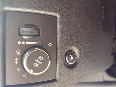 Used 2015 Jeep Grand Cherokee Altitude AWD/4WD image 20