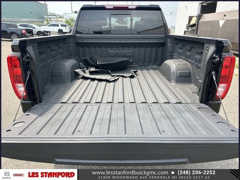Used 2025 GMC Sierra 1500 Elevation w/ Elevation Premium Package AWD/4WD image 11