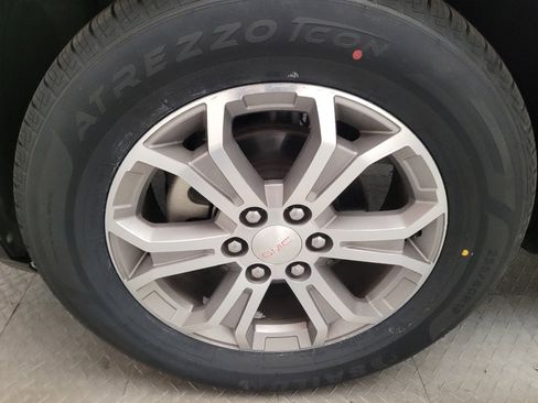 Used 2014 GMC Acadia SLT w/ Technology Package image 31