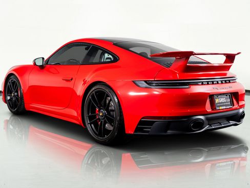 Used 2024 Porsche 911 Carrera GTS image 16