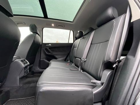 Used 2022 Volkswagen Tiguan SE image 13