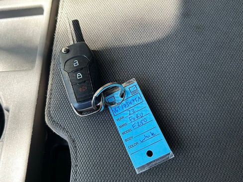 Used 2022 Ford F250 XLT image 40