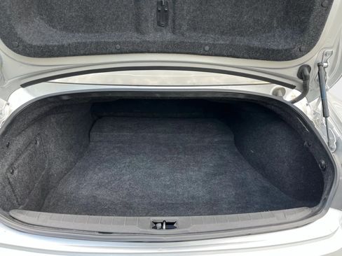 Used 2018 INFINITI Q60 2.0t w/ Moonroof Package RWD image 9