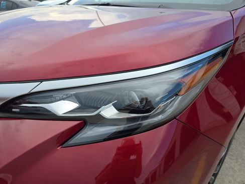 New 2026 Toyota Sienna Platinum AWD/4WD image 27