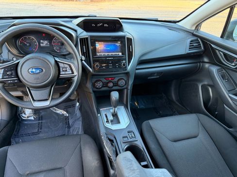 Used 2018 Subaru Impreza 2.0i Premium image 17