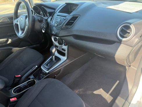 Used 2019 Ford Fiesta SE image 10