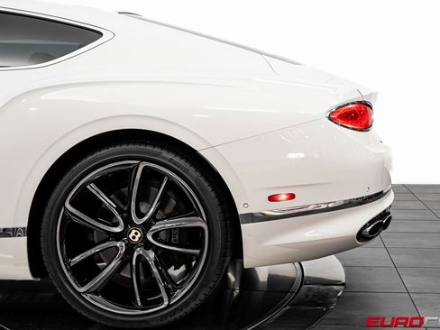 Used 2020 Bentley Continental GT V8 First Edition image 13