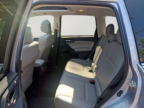 Used 2017 Subaru Forester 2.5i Limited AWD/4WD image 8
