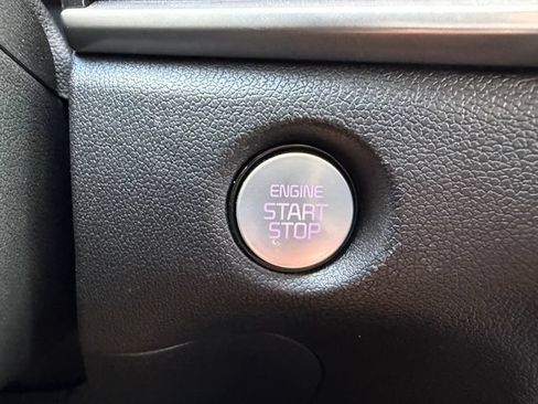 Certified 2025 Kia Sorento S FWD image 10