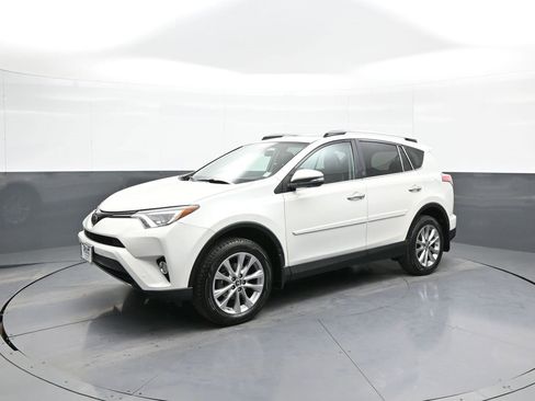 Certified 2018 Toyota RAV4 Limited image 10