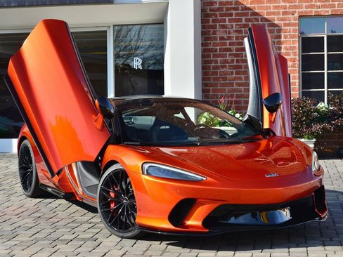 Used 2023 McLaren GT image 14
