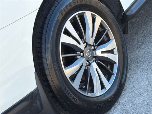 Used 2020 Nissan Pathfinder SV w/ Cargo Package image 9