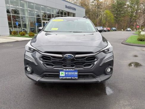 Used 2024 Subaru Crosstrek 2.5i Limited AWD/4WD image 2