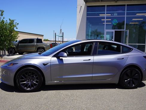 Used 2025 Tesla Model 3 Long Range AWD/4WD image 2