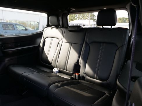 New 2026 Jeep Grand Wagoneer Limited image 13